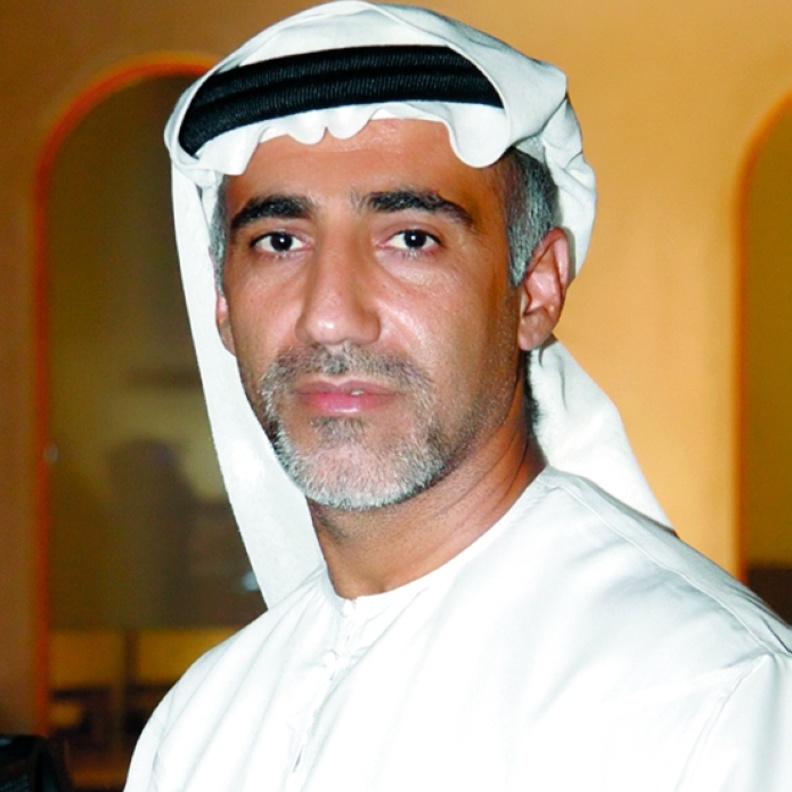 تتراوح أعمال عبدالله سعدي بين الرسم والتصوير والدفاتر الفنية وهو ما صنع منه فنان متكاملا بطموح يسعى به إلى العالمية.