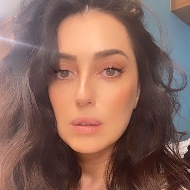 كندة علوش واتهامات لها بعمليات تجميل