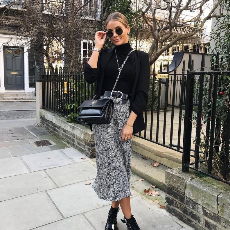 تنسيقات خريفية ناعمة مع أحذية الربطات موضة هذا الموسم