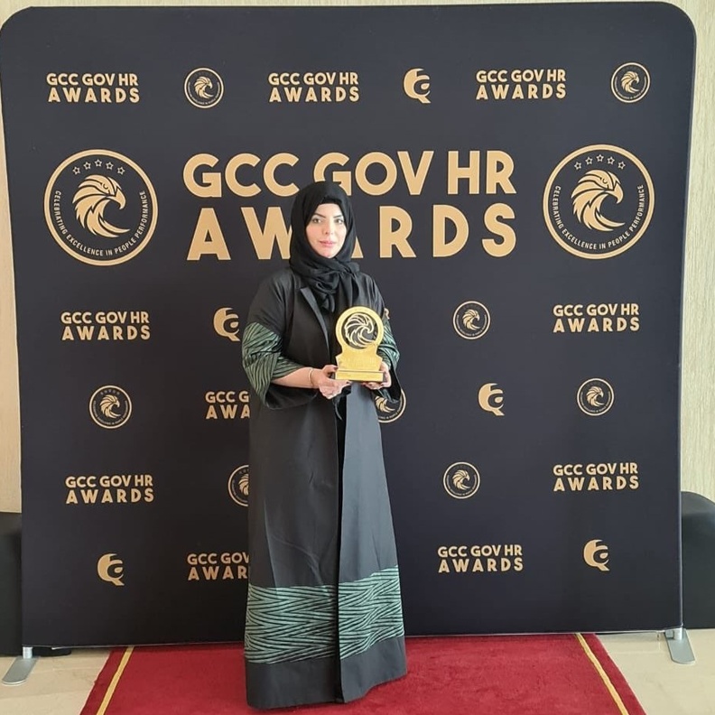 الدكتورة سارة العتيبي تحصل على جائزة المرأة القيادية 2020 على مستوى دول الخليج
