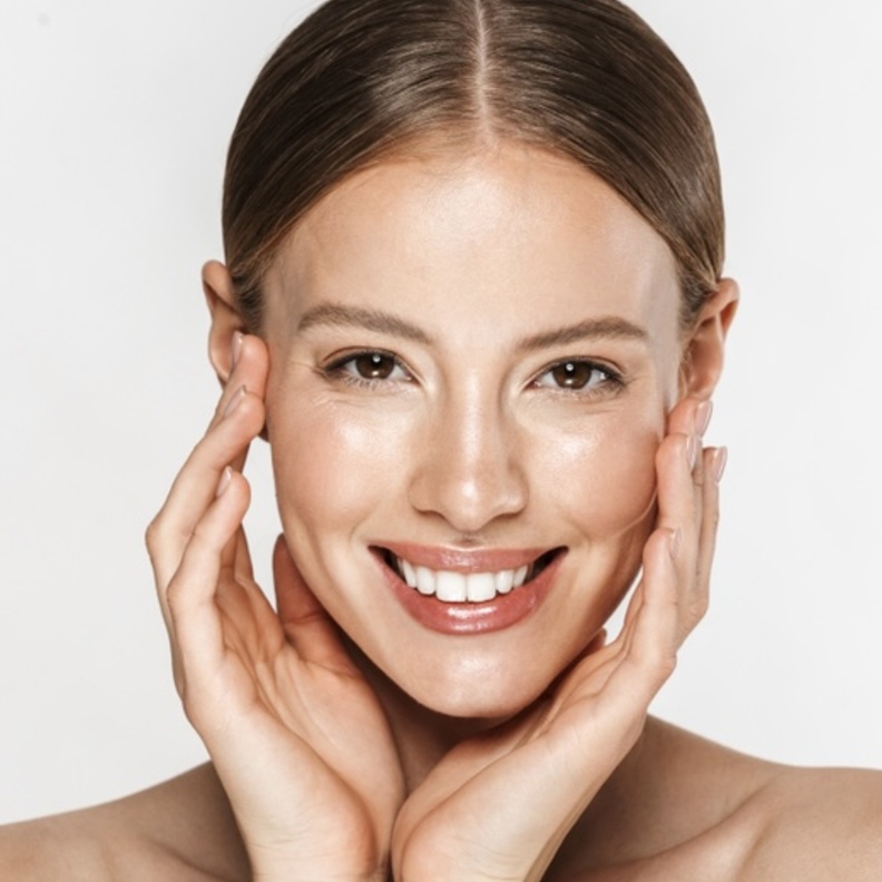  افضل خلطات من ماء الورد لأصحاب البشرة الدهنية