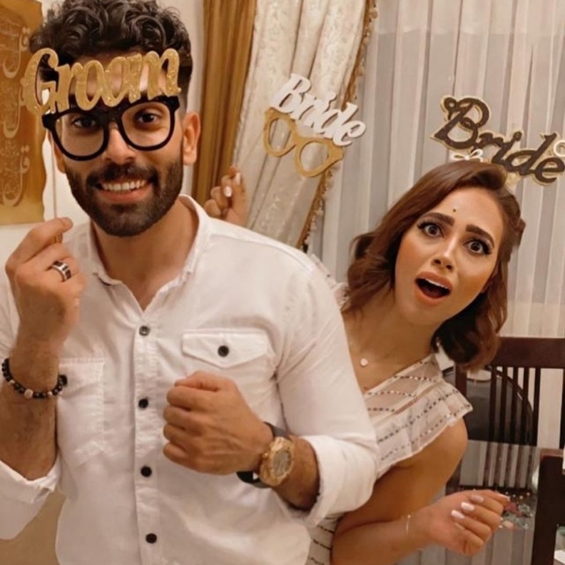 رنا سماحة توجه رسالة رومانسية لخطيبها