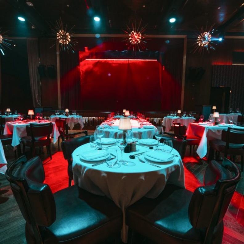 عرض "بليونير" الفاخر يحطّ رحاله بدبي 