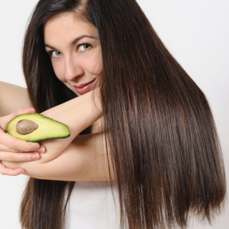 أهم فوائد الأفوكادو الجمالية للبشرة والشعر