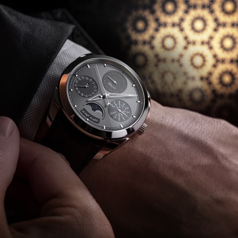 ساعة التقويم الهجري