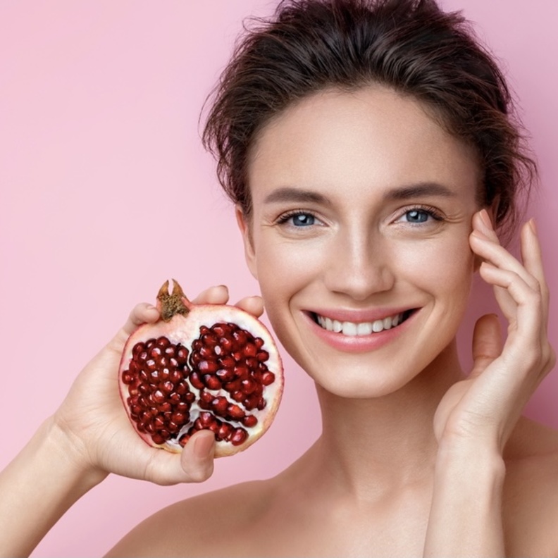  فوائد قشر الرمان للبشرة وكيفية استخدامه