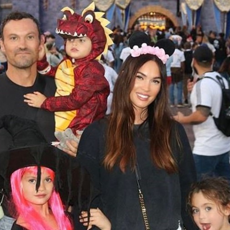 ميجان فوكس وسط أسرتها