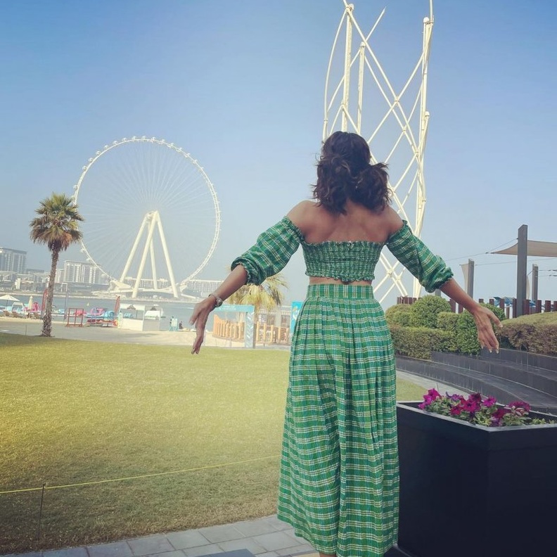 شقيقتا تابسي بانو سافرتا معها