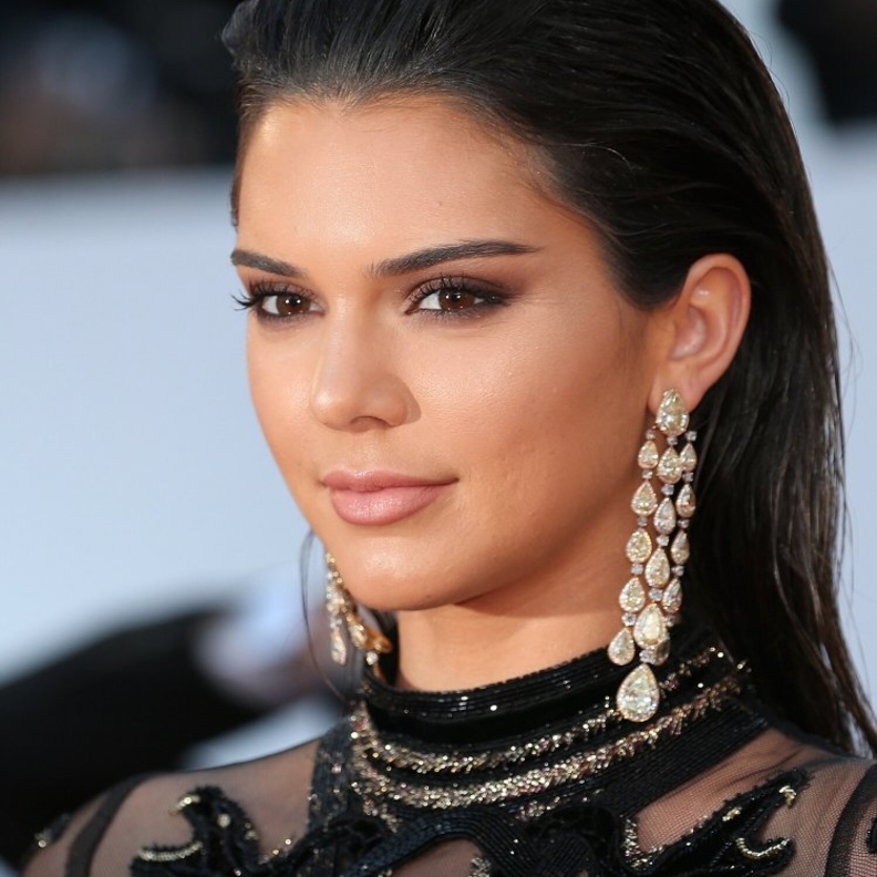  أقراط كيندال جينر من شوبارد Chopard