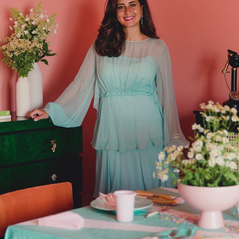 المصممة الإبداعية ومؤسسة Lace Events سارة الدباغ لـ"هي": تغير مجال تنظيم حفلات الزفاف