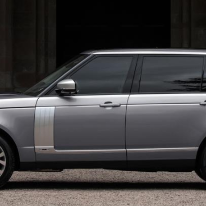 سيارة رينج روڨر الرياضية