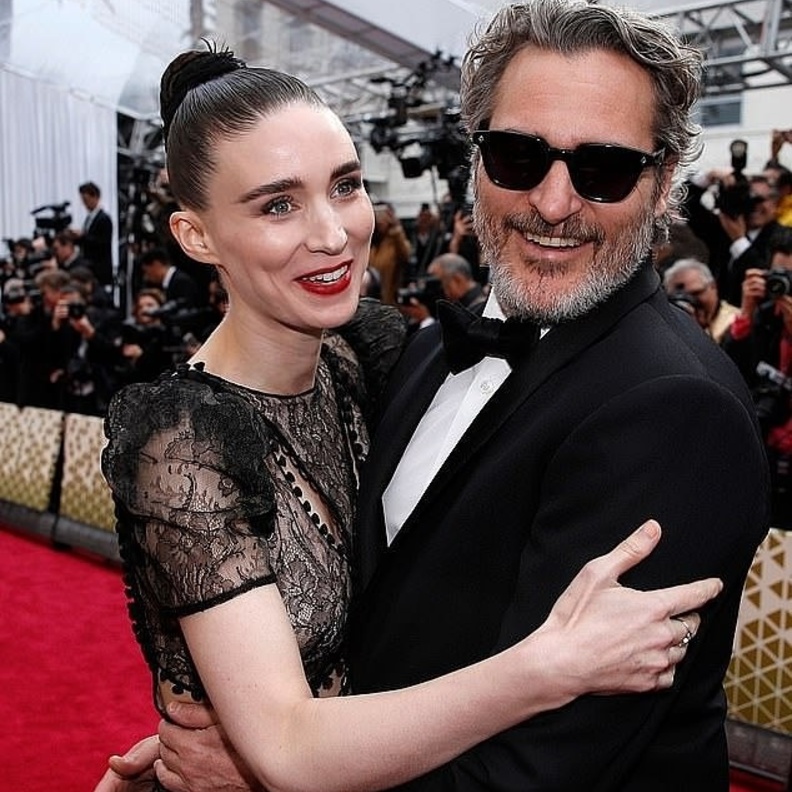 واكين فينيكس و روني مارا