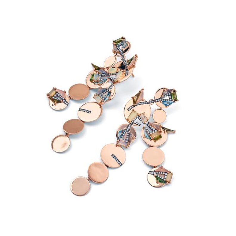 أقراط من ناك آرمسترونغ Nak Armstrong