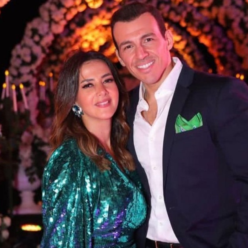  دنيا سمير غانم وزوجها