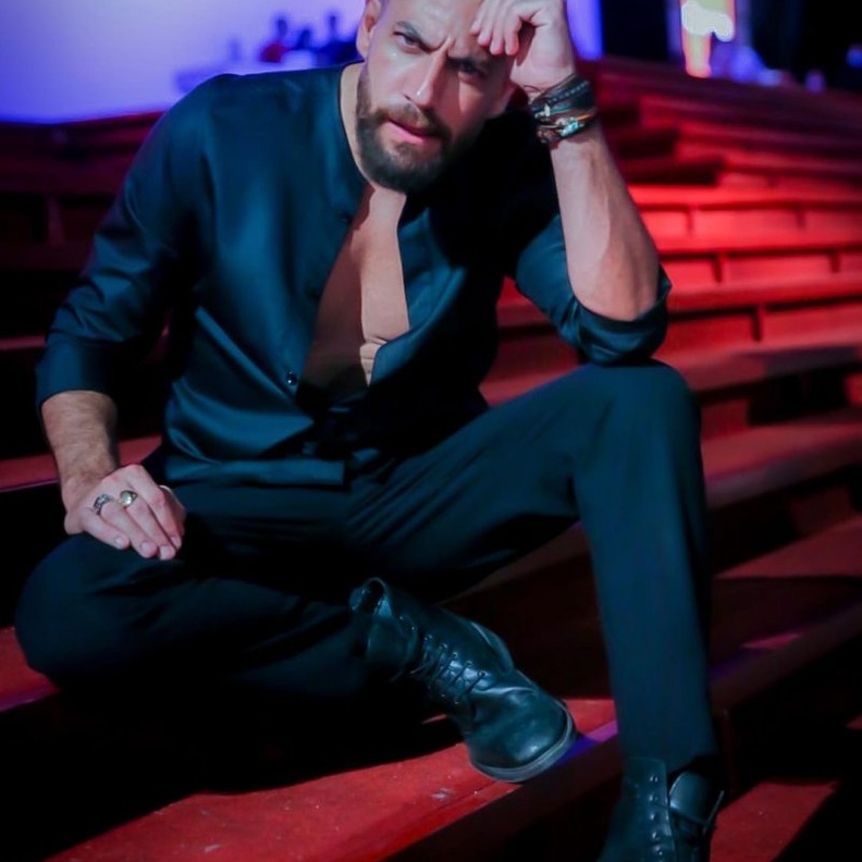 نيكولا معوض