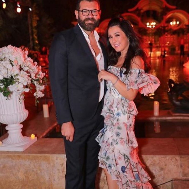 كندة علوش وعمرو يوسف حضرا زفاف هنادي مهنا