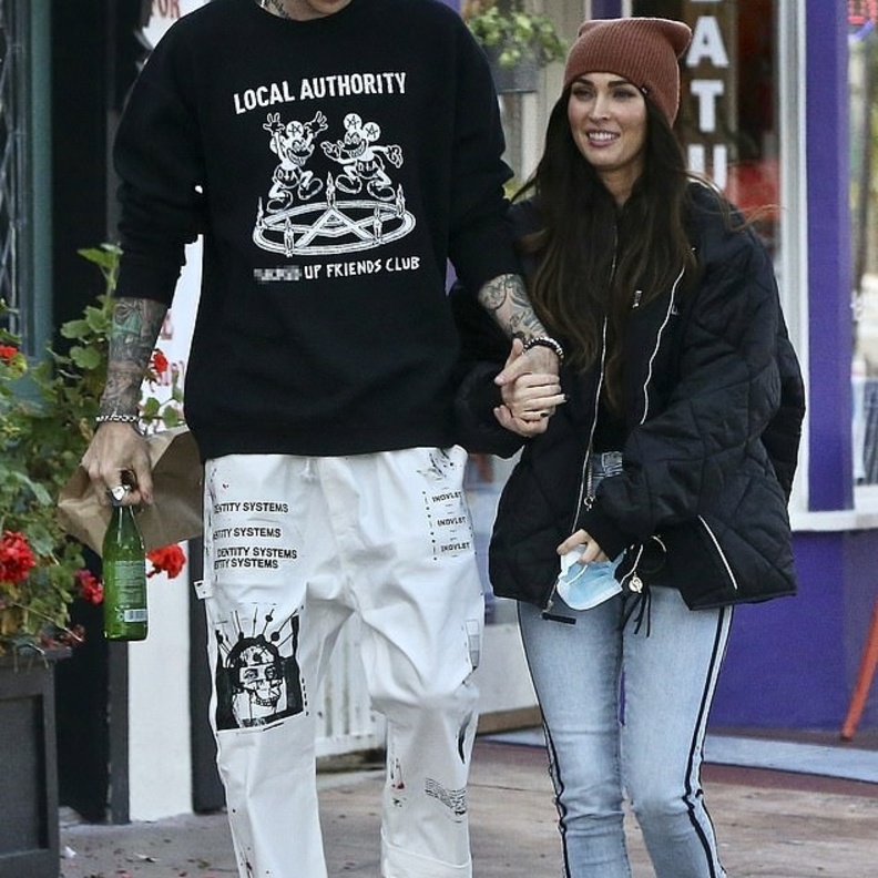 ميجان فوكس و ماشين جن كيلي