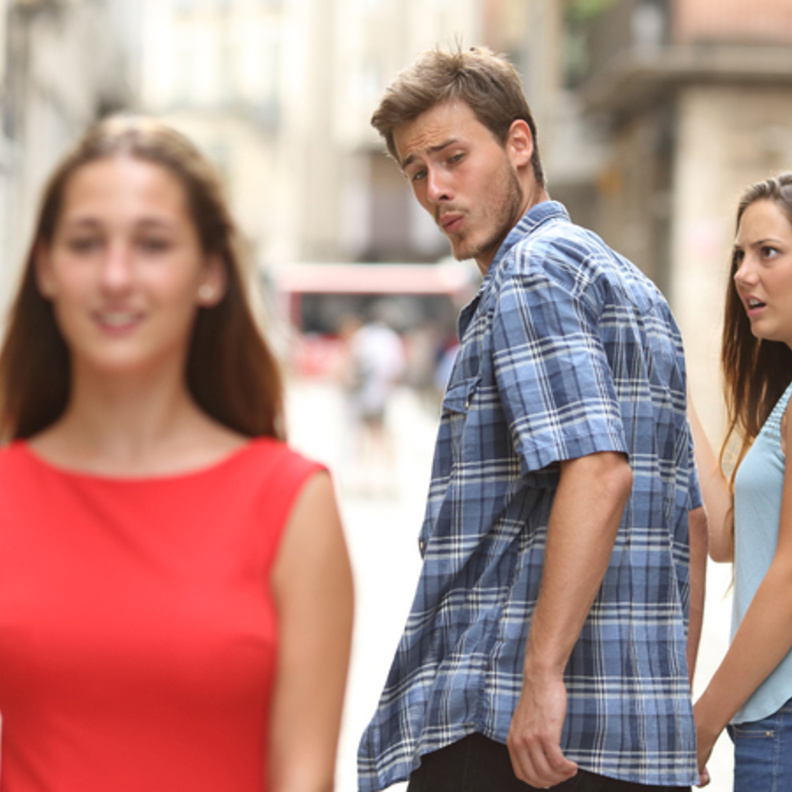 5 نصائح للتعامل مع الزوج الذي ينظر الي نساء اخريات