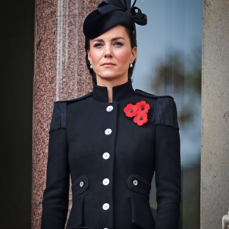  كيت ميدلتون تخطف الأنظار بأناقتها في أحد الذكرى