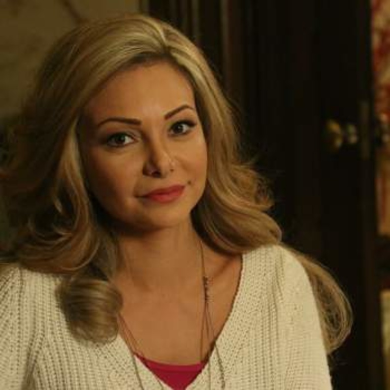 نادين تحسين بك