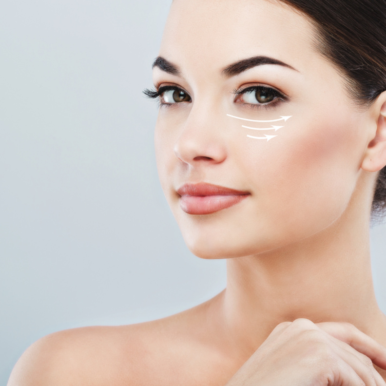 طرق التخلص من تجاعيد العين من خلال الخلطات الطبيعية