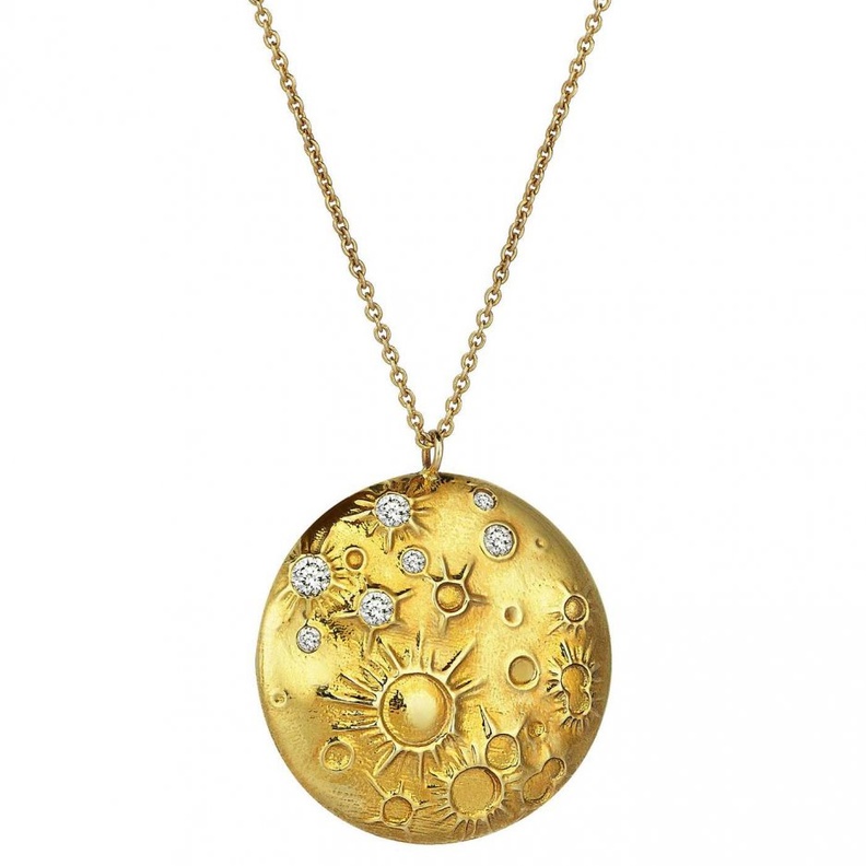 احدث تصاميم عقود وسلاسل جذابة مستوحاة من عالم الفلك من Evren Kayar