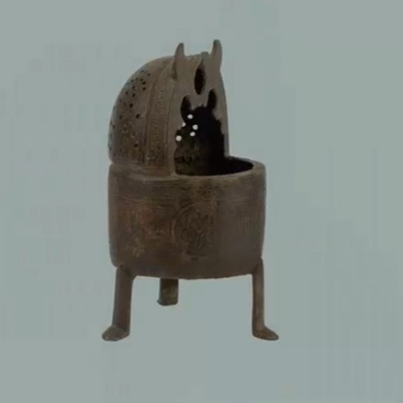  من القطع الأثرية المصرية في متحف إثراء في الظهران