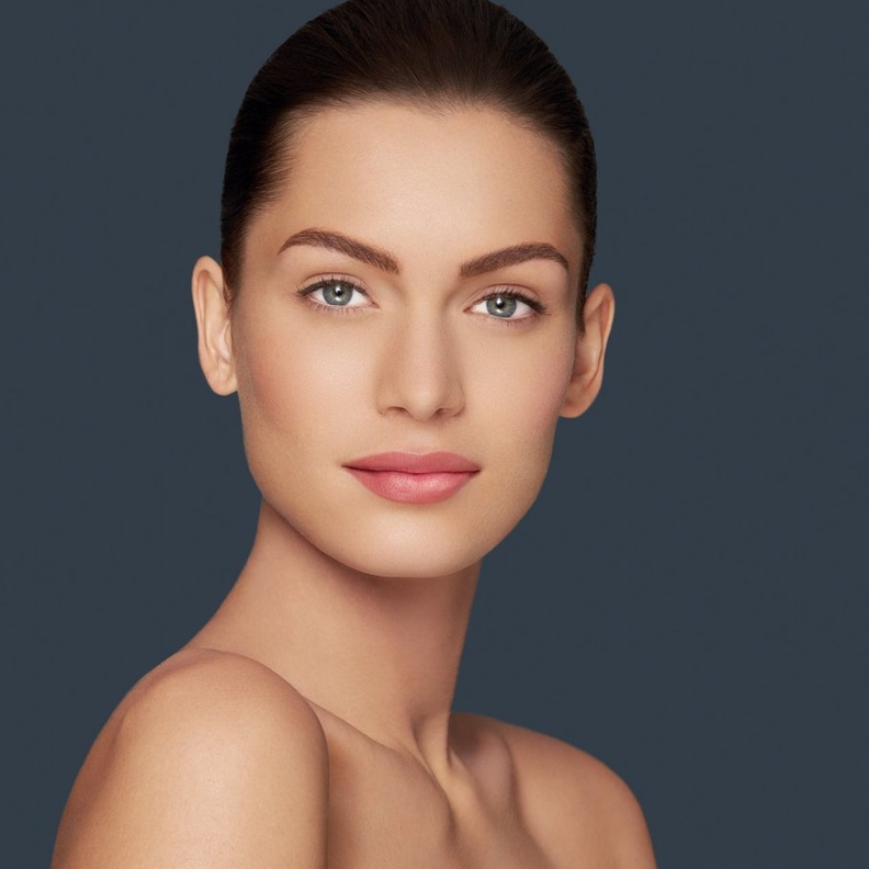 المكياج الدائم على الوجه