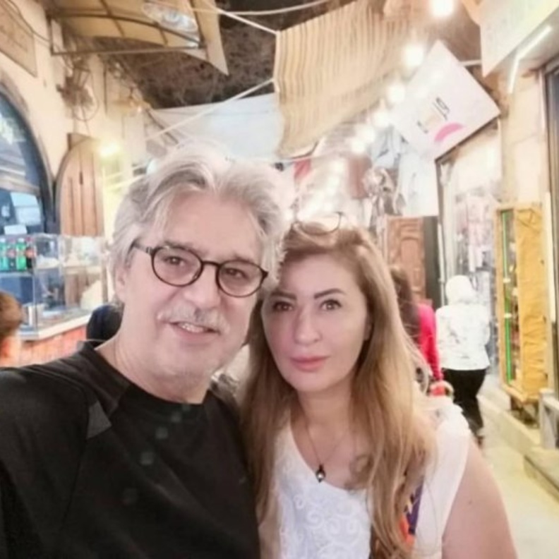 عباس النوري وزوجته