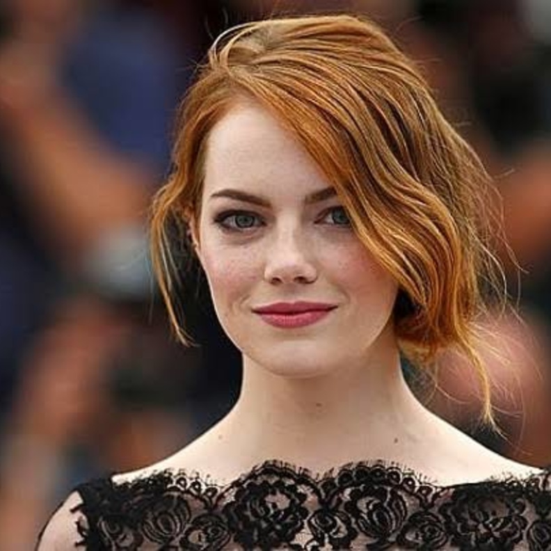 تكريم إيما ستون