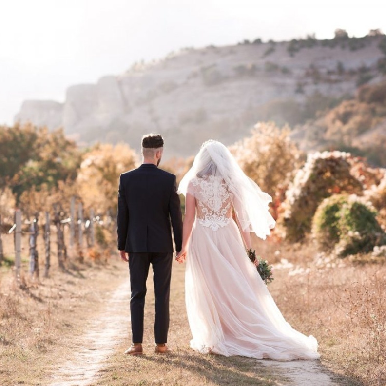 صباح يوم حفل الزفاف يفترض أن يكون وقت مليء بالسعادة والبهجة بالنسبة لكل عروس