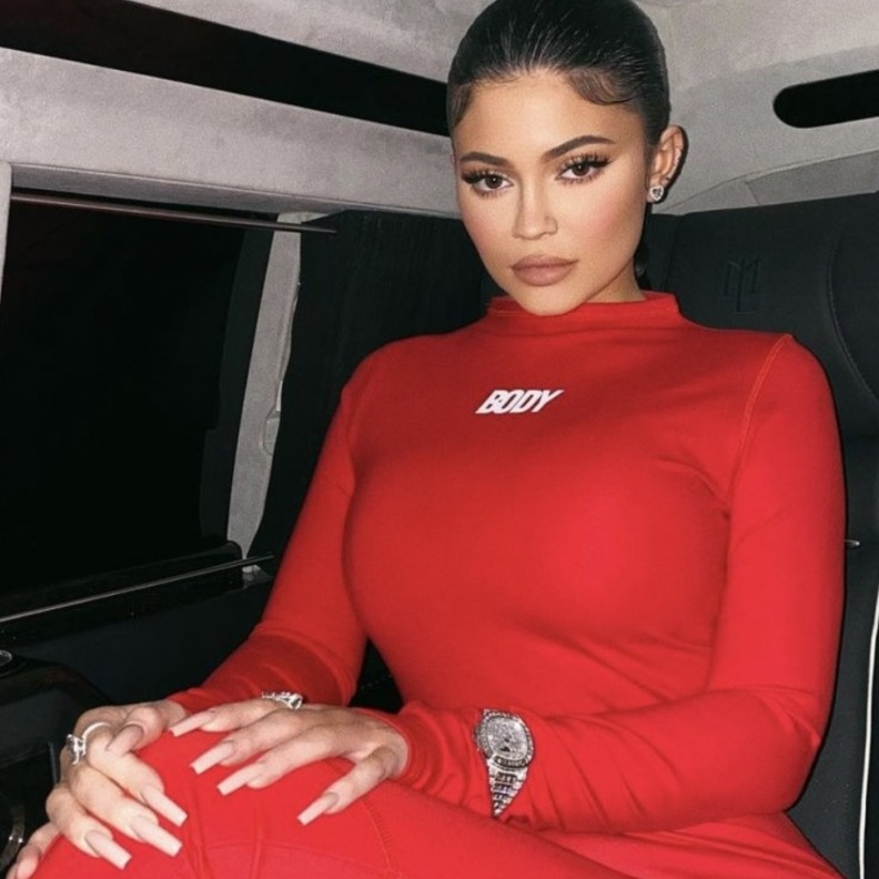  أجمل رسومات الأظافر من وحي كايلي