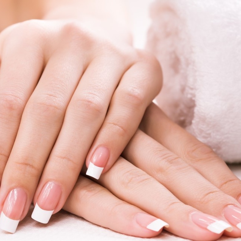  طريقة تقوية الاظافر وتطويلها باستخدام الثوم وزيت الخروع