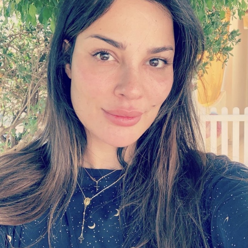 نادين نسيب نجيم تنشر صور  طبيعية بدون مكياج أكثر من أي وقت مضى