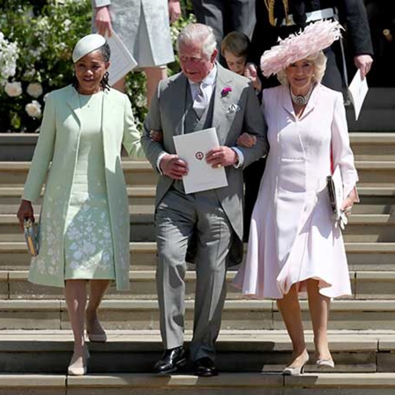 الأمير تشارلز حضر زفاف الأمير هاري ببدلة قديمة