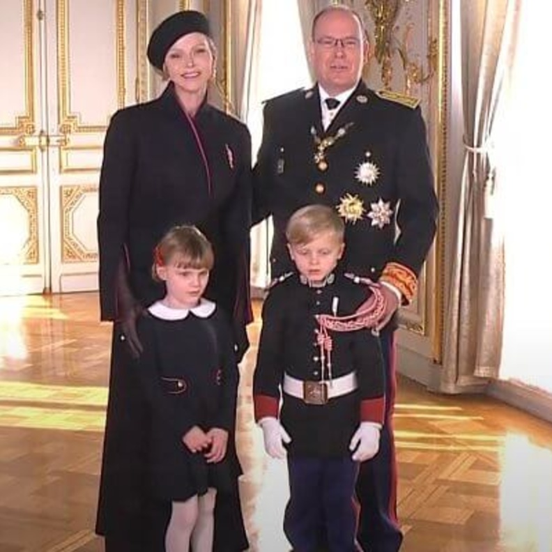 شاهدوا صورة رسمية جديدة لأمير موناكو وأسرته بمناسبة اليوم الوطني لإمارة موناكو