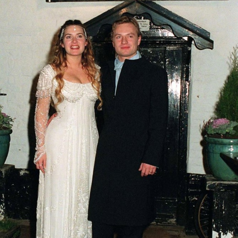  كانت اولى زيجات كيت من جيم ثريبلتون عام 1998