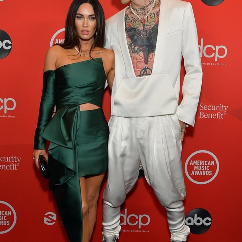 ميجان فوكس و ماشين جن كيلي