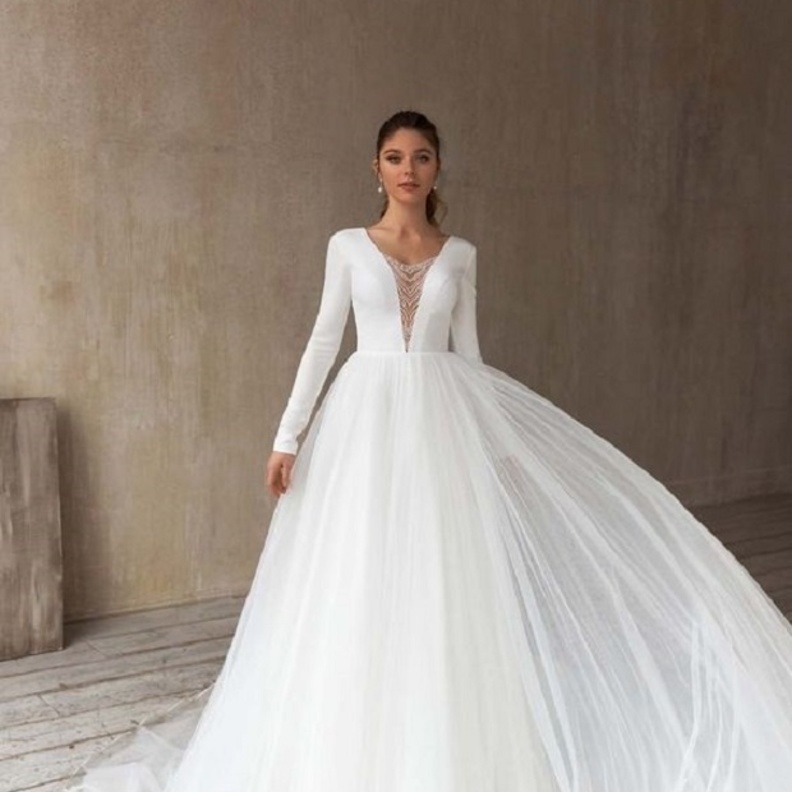 موديلات فساتين زفاف محتشمه من eva lendel