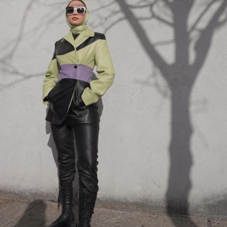 بدلة من الجلد بتصميم عصري اختارتها ماريا عليا