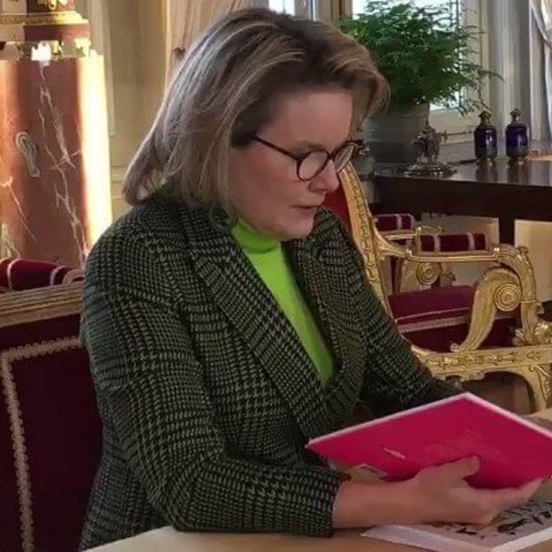 ملكة بلجيكا تشارك في أسبوع القراءة