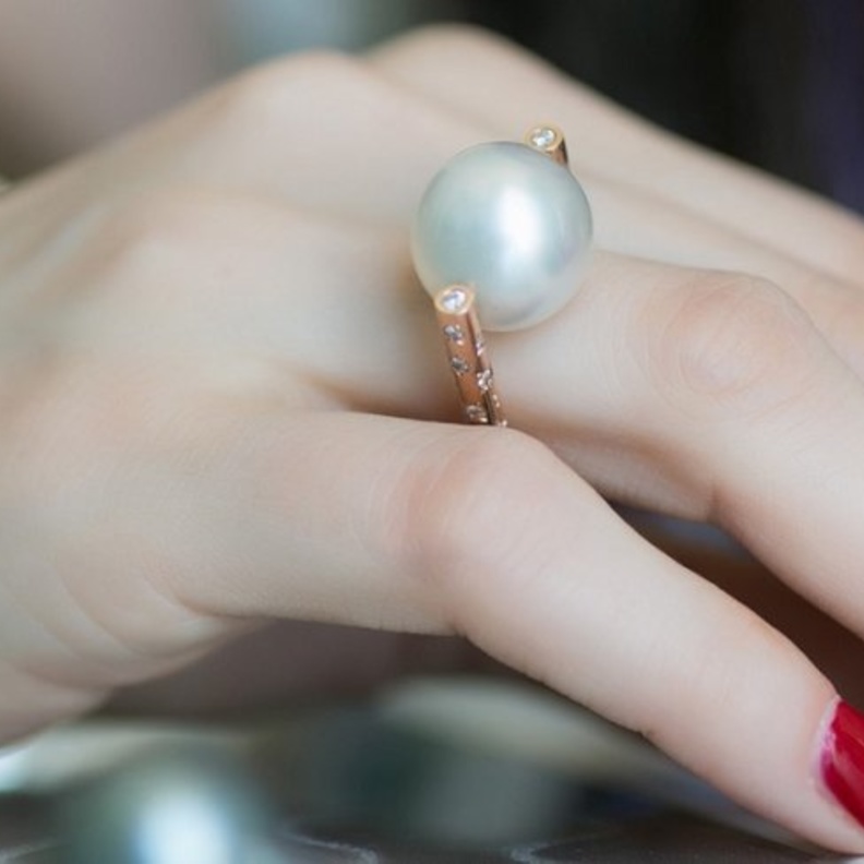 خاتم Julie Genet من اللؤلؤ الأسترالي