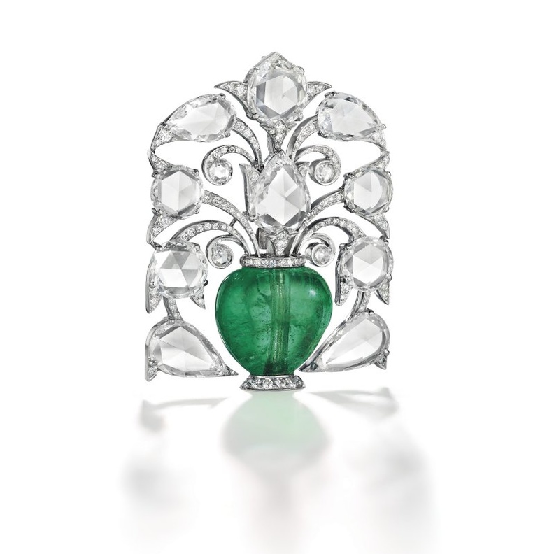  بروش بهجت المرصع بالزمرد والماس Bhagat emerald and diamond brooch