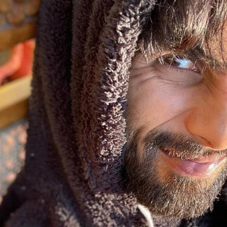 النجم شاهيد كابور يشارك معجبيه بصورة جديدة