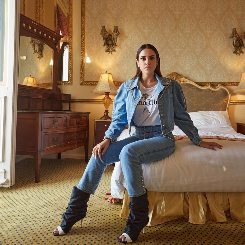  لوك كاجوال في الجينز اعتمدته درة زروق