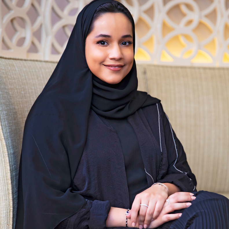 الإماراتية ريما المهيري: إعادة التفكير في التصاميم التقليدية فتحت لنا فرصا كبيرة للإبداع