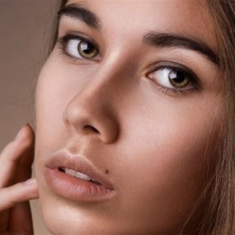 إزالة شامة الوجه بزيت الخروع