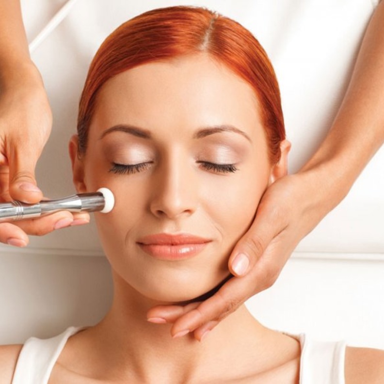 اضرار عملية إزالة الشعر بالليزر