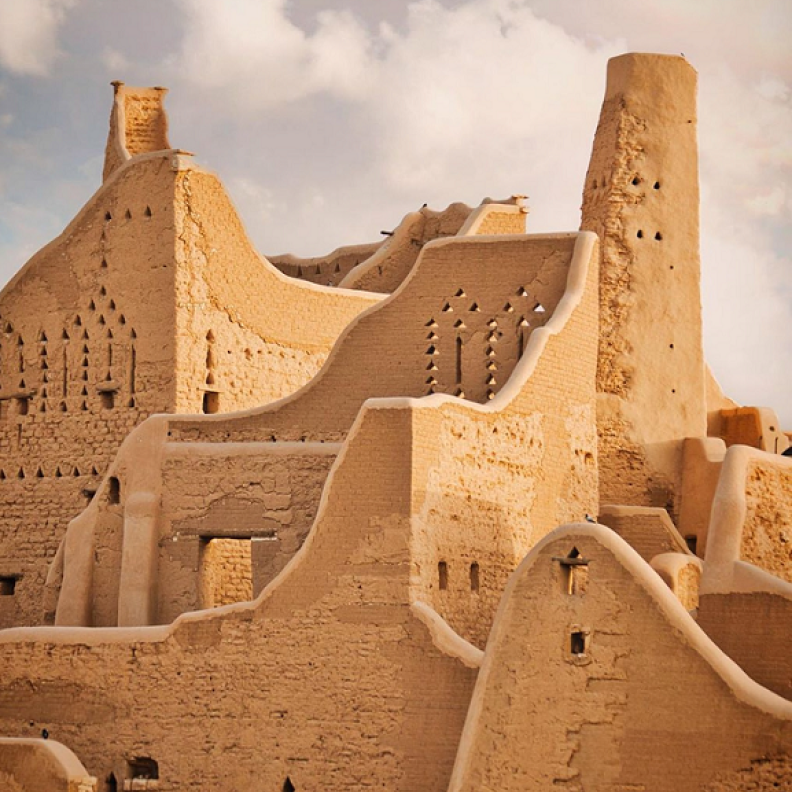 حي الطريف التاريخي.. مركز ثقافي سياحي