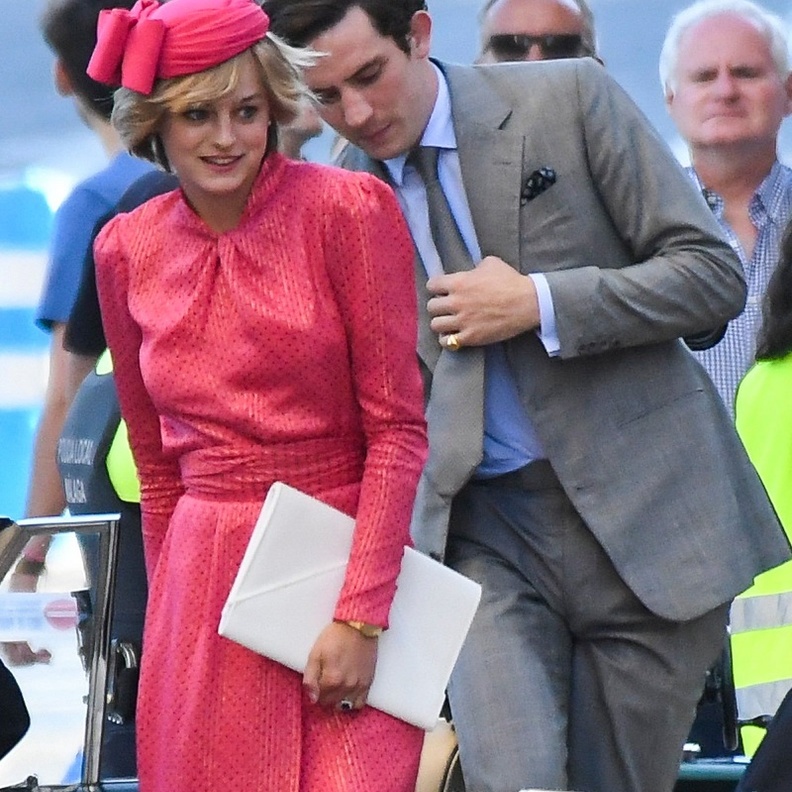 ‏4 أحداث تاريخية في حياة العائلة المالكة البريطانية جسدها ‏The Crown"‎‏"‏